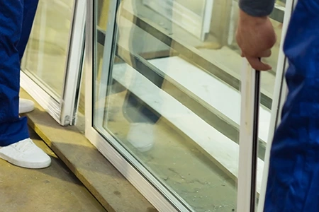 Commercial Glass Repair Technician in Panama City, FL